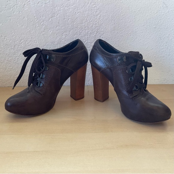 Brown Leather Chloe High Heel Booties, size 7.5-8 - Picture 6 of 8